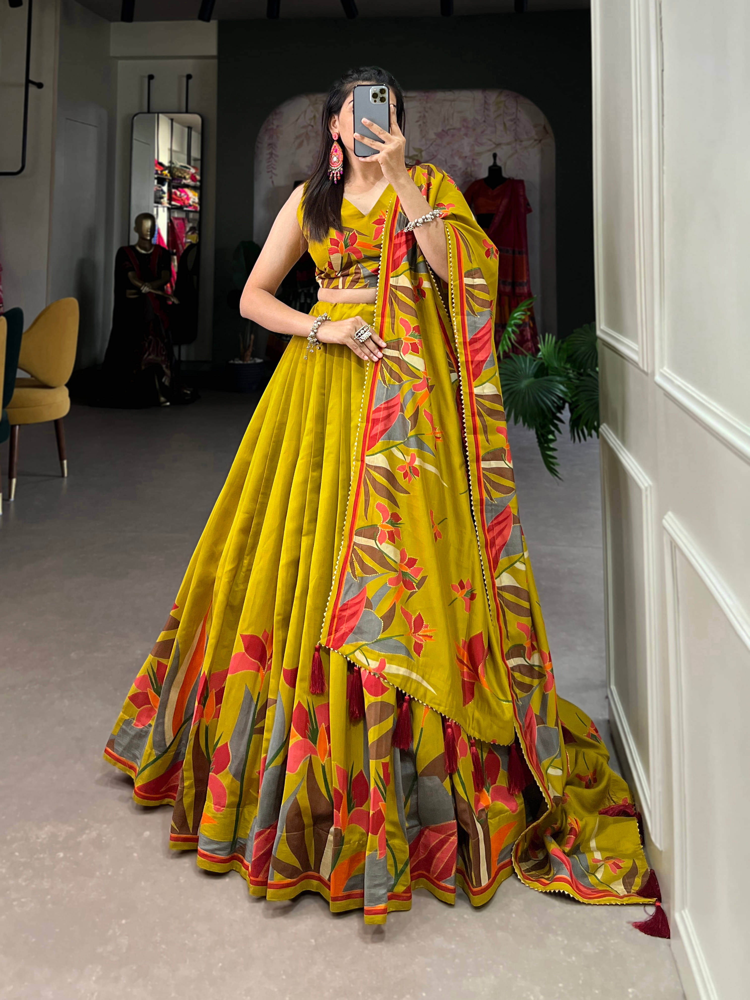 CYNOR Yellow Tussar Silk Chaniya Choli Semi Stitched Lehenga Single CYNOR Yellow Tussar Silk Chaniya Choli Semi Stitched Lehenga Single