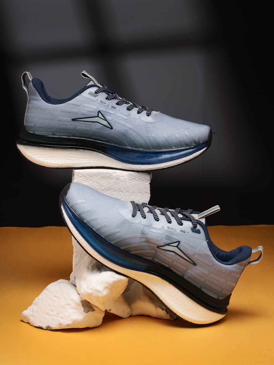 JQR FLYING FURY-PLUS Gray Men's Sports Running Shoes JQR FLYING FURY-PLUS Gray Men's Sports Running Shoes
