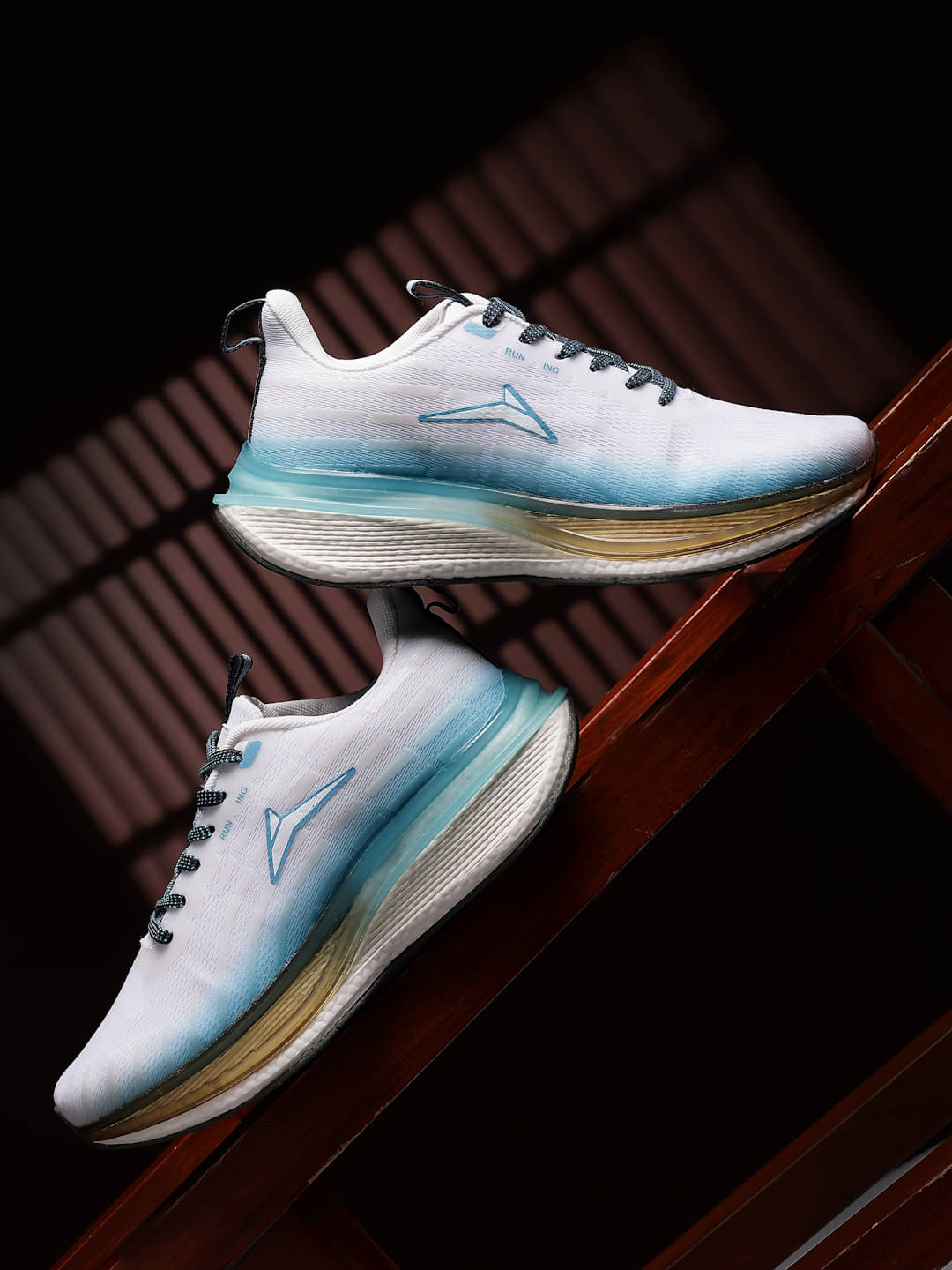     			JQR FLYING FURY-PLUS Off White Men's Sports Running Shoes