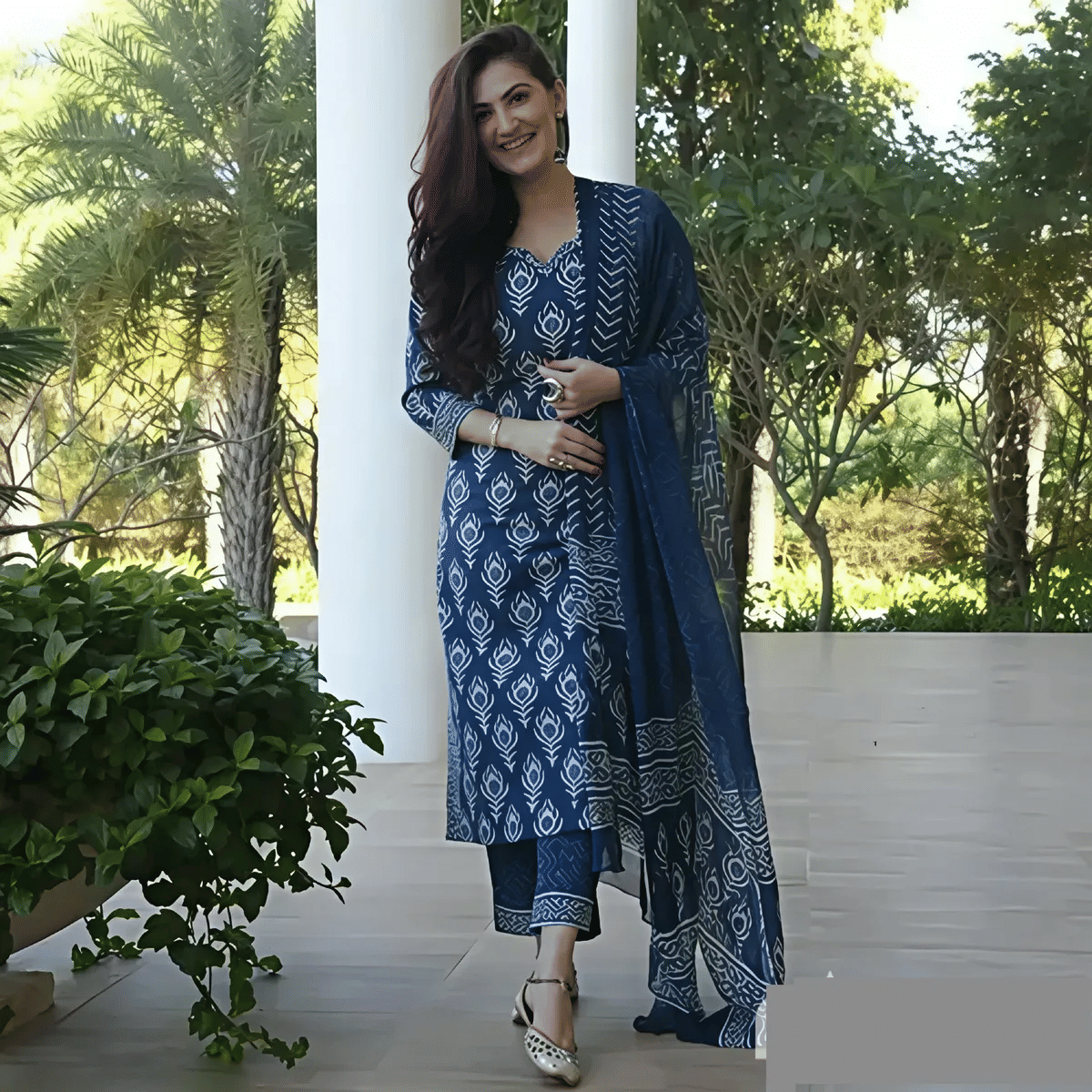 ONECLICK Women Viscose Printed Straight Kurti With Harems Pants ( Blue ) ONECLICK Women Viscose Printed Straight Kurti With Harems Pants ( Blue )