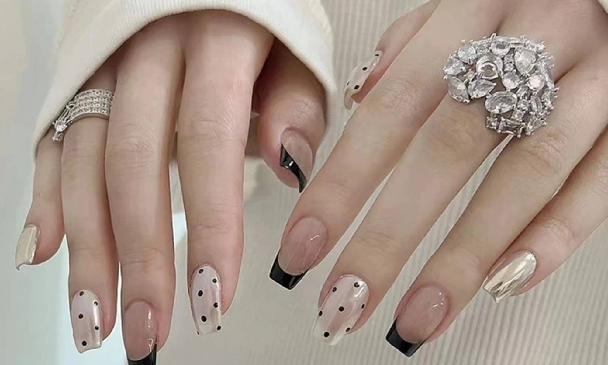 SLAY ON NAILS French Nail Kit 24 g SLAY ON NAILS French Nail Kit 24 g
