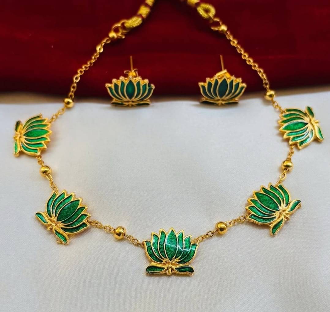     			Shilpa Creation Green Brass Necklace Set ( Pack of 1 )