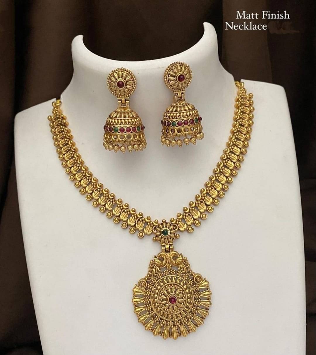     			Shilpa Creation Multi Color Alloy Necklace Set ( Pack of 1 )