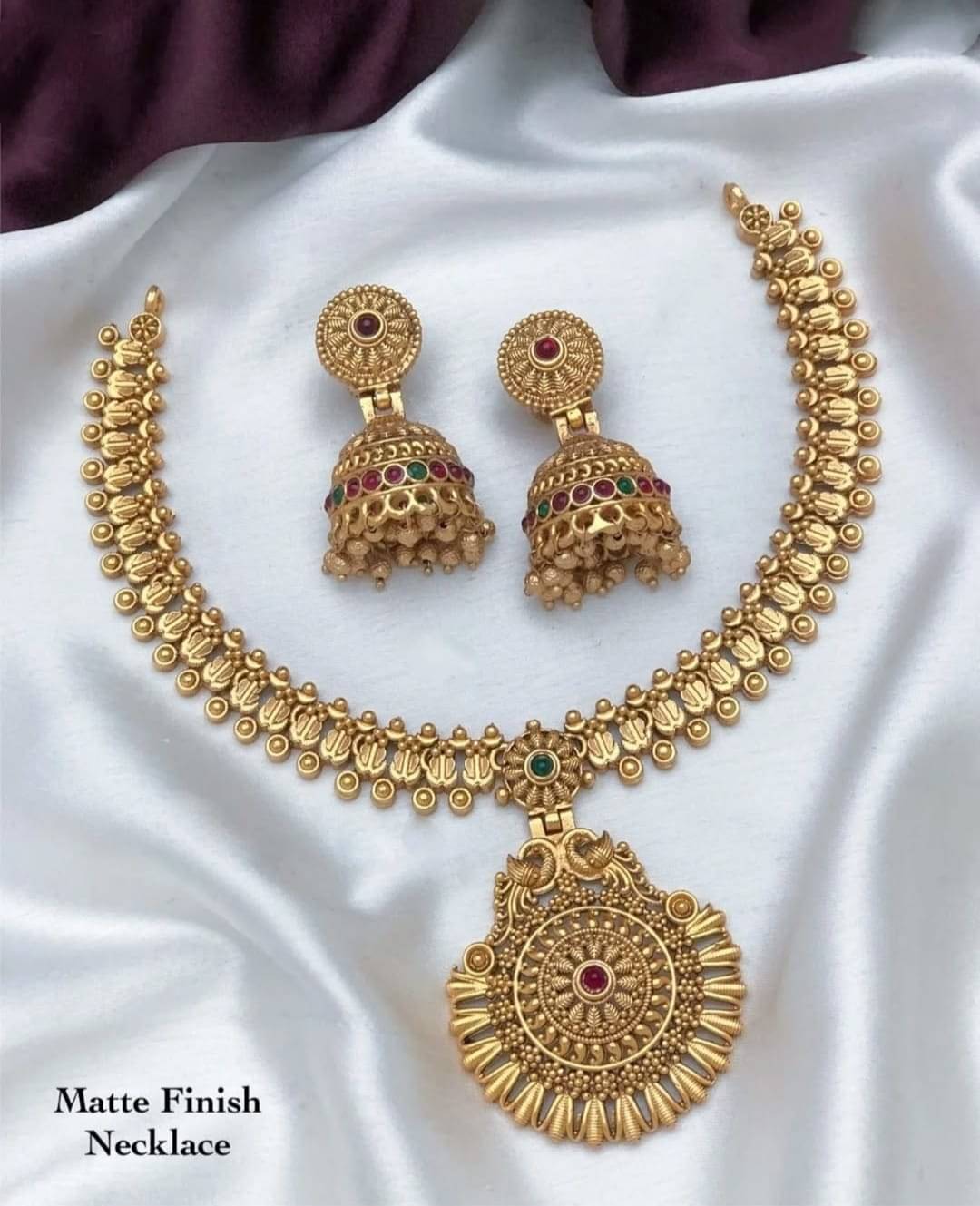     			Shilpa Creation Multi Color Alloy Necklace Set ( Pack of 1 )