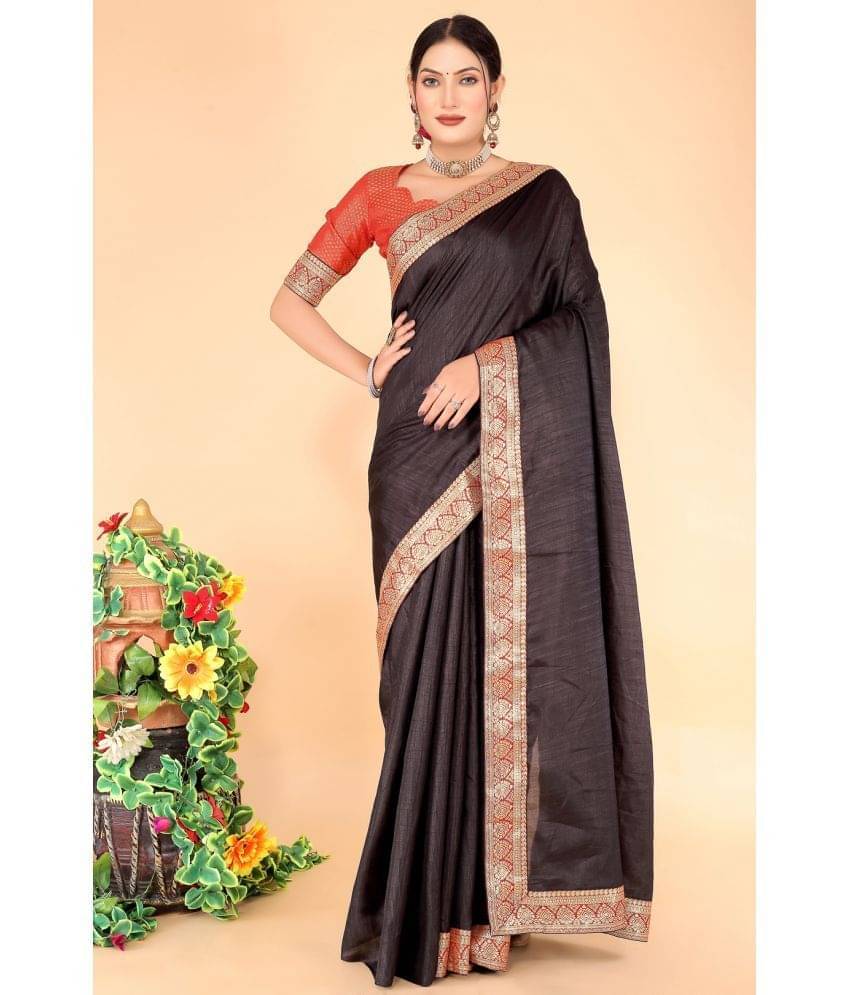     			YUGAVEERAA Cotton Silk Applique Saree With Unstitched Blouse Piece ( Green )
