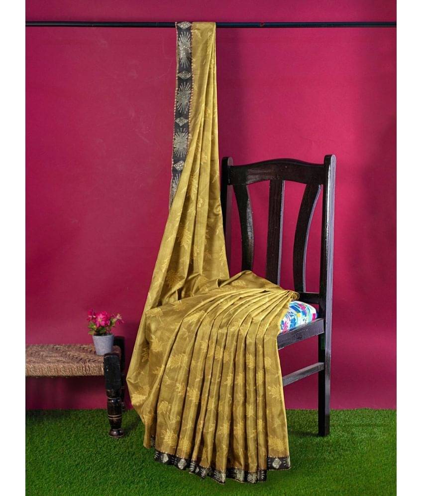 YUGAVEERAA Cotton Silk Applique Saree With Unstitched Blouse Piece ( Grey )     			YUGAVEERAA Cotton Silk Applique Saree With Unstitched Blouse Piece ( Grey )