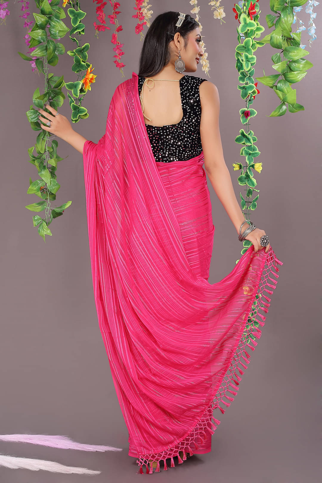     			YUGAVEERAA Lycra Printed Saree With Unstitched Blouse Piece ( Pink )