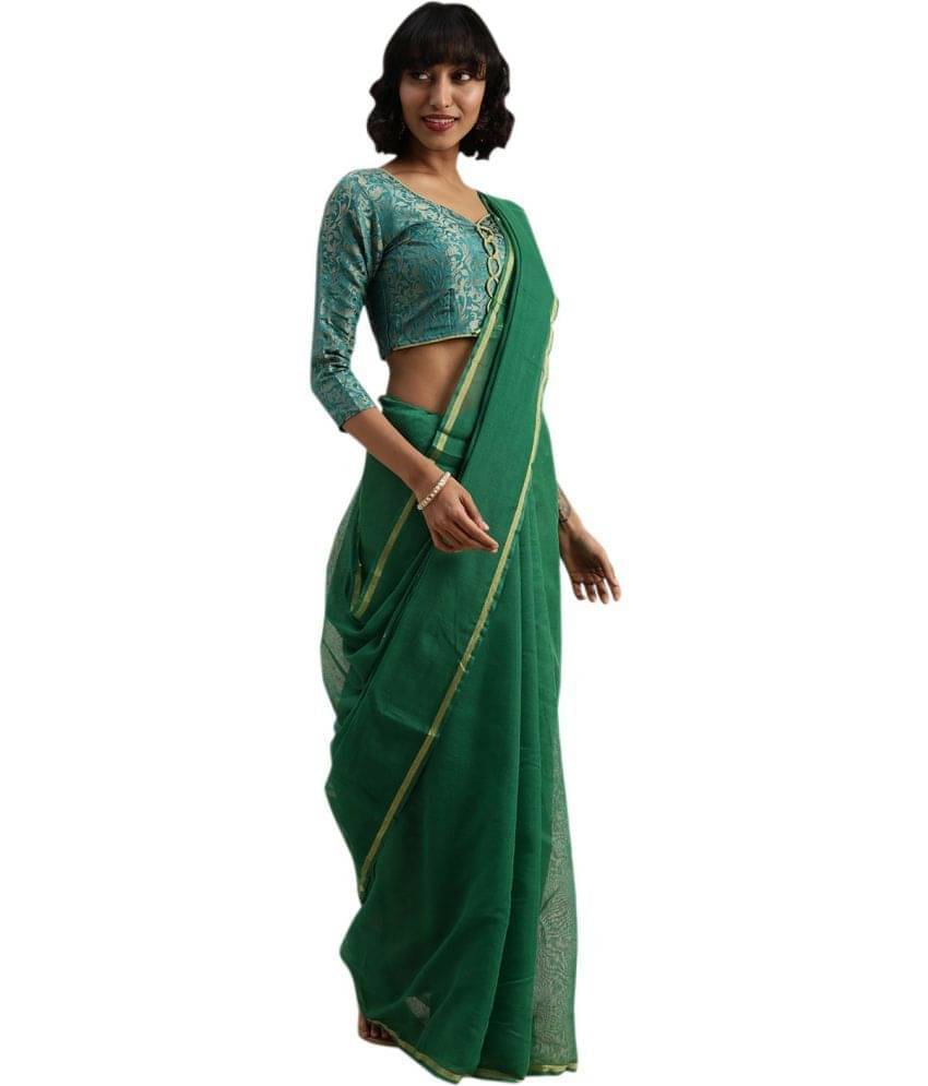 YUGAVEERAA Net Cut Outs Saree With Unstitched Blouse Piece ( Green ) YUGAVEERAA Net Cut Outs Saree With Unstitched Blouse Piece ( Green )