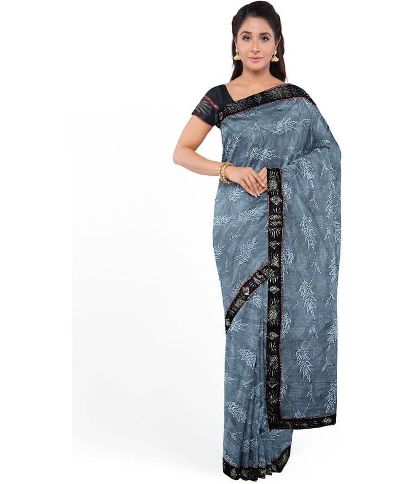 YUGAVEERAA Net Cut Outs Saree With Unstitched Blouse Piece ( Silver ) YUGAVEERAA Net Cut Outs Saree With Unstitched Blouse Piece ( Silver )