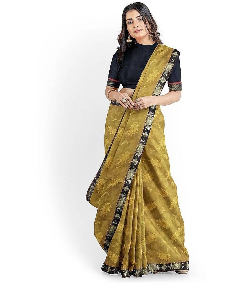 YUGAVEERAA Net Cut Outs Saree With Unstitched Blouse Piece ( Cream ) YUGAVEERAA Net Cut Outs Saree With Unstitched Blouse Piece ( Cream )