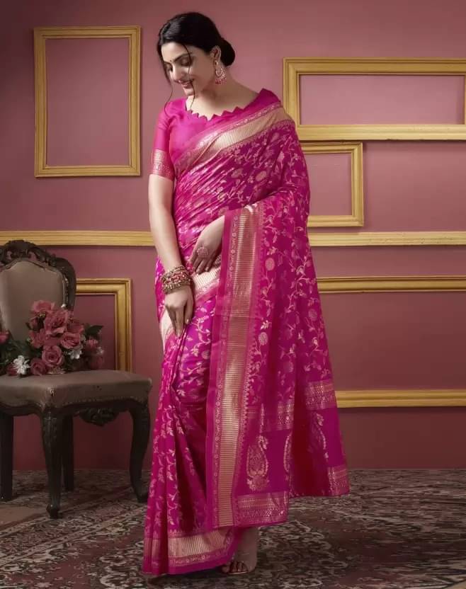 YUGAVEERAA Silk Woven Saree With Unstitched Blouse Piece ( Magenta ) YUGAVEERAA Silk Woven Saree With Unstitched Blouse Piece ( Magenta )