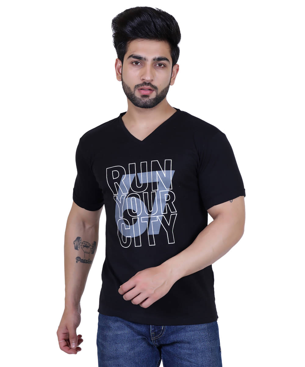     			STARFOX Men Cotton Blend Slim Fit Printed T-Shirt ( Black )