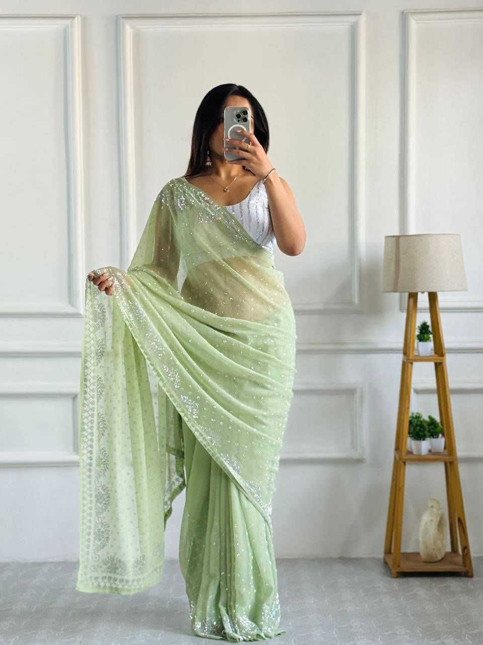     			STYLEE COUTURE Georgette Embroidered Uppada saree With Unstitched Blouse Piece ( Light Green )