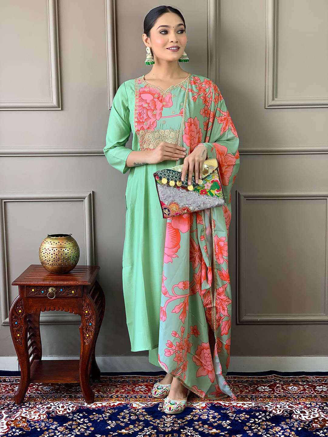     			THE52 Women Chanderi Embroidered Straight Kurti With Pants ( Green )