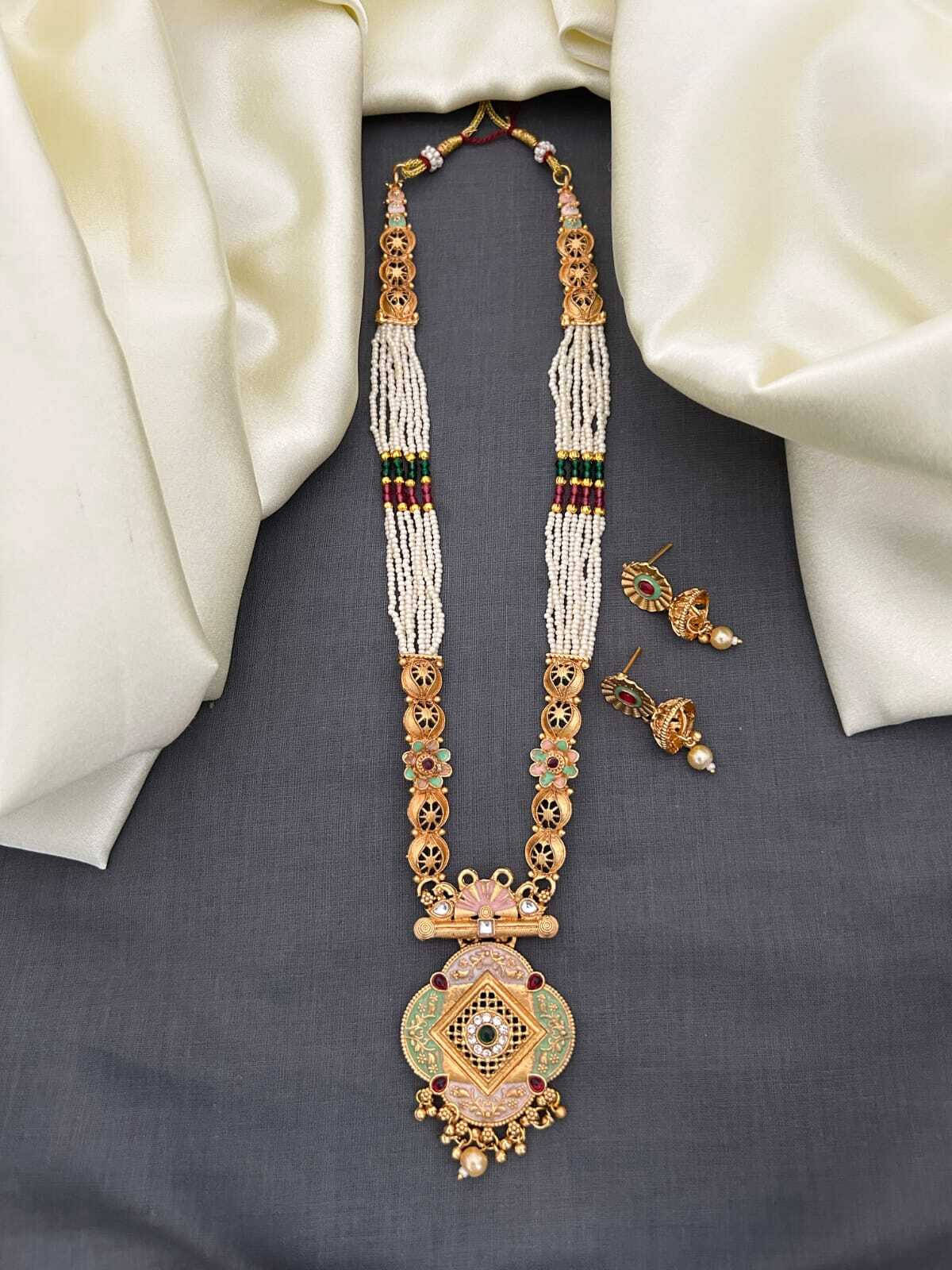     			TKRB SALES Gold Copper Necklace Set ( Pack of 1 )