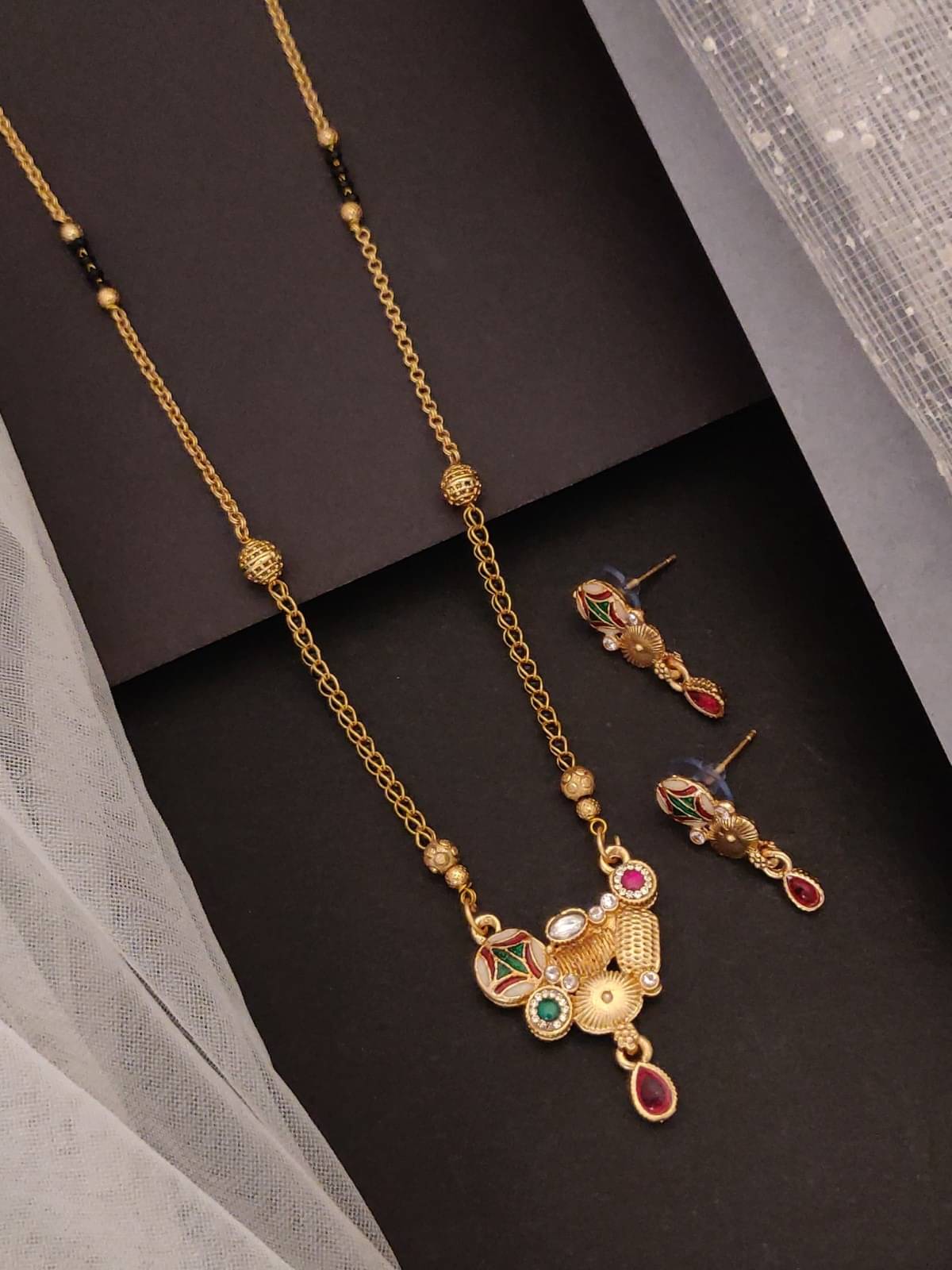     			TKRB SALES Gold Copper Necklace Set ( Pack of 1 )