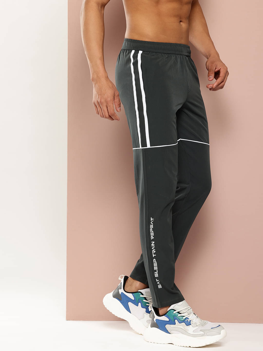     			Turnfit Grey Polyester Men's Trackpants ( Pack of 1 )