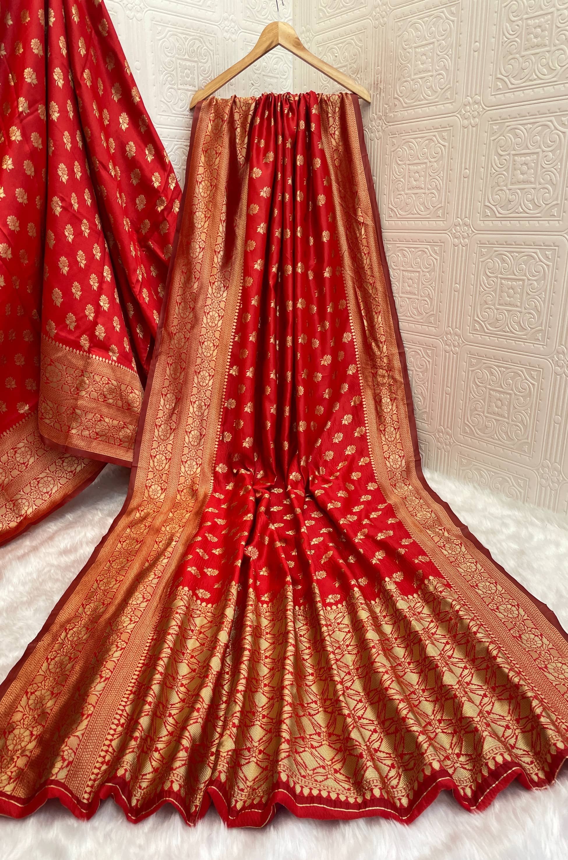 fab woven Art Silk Woven Kanjeevaram Sarees With Unstitched Blouse Piece ( Wine ) - Sarees | Buy online on ZillyBuy