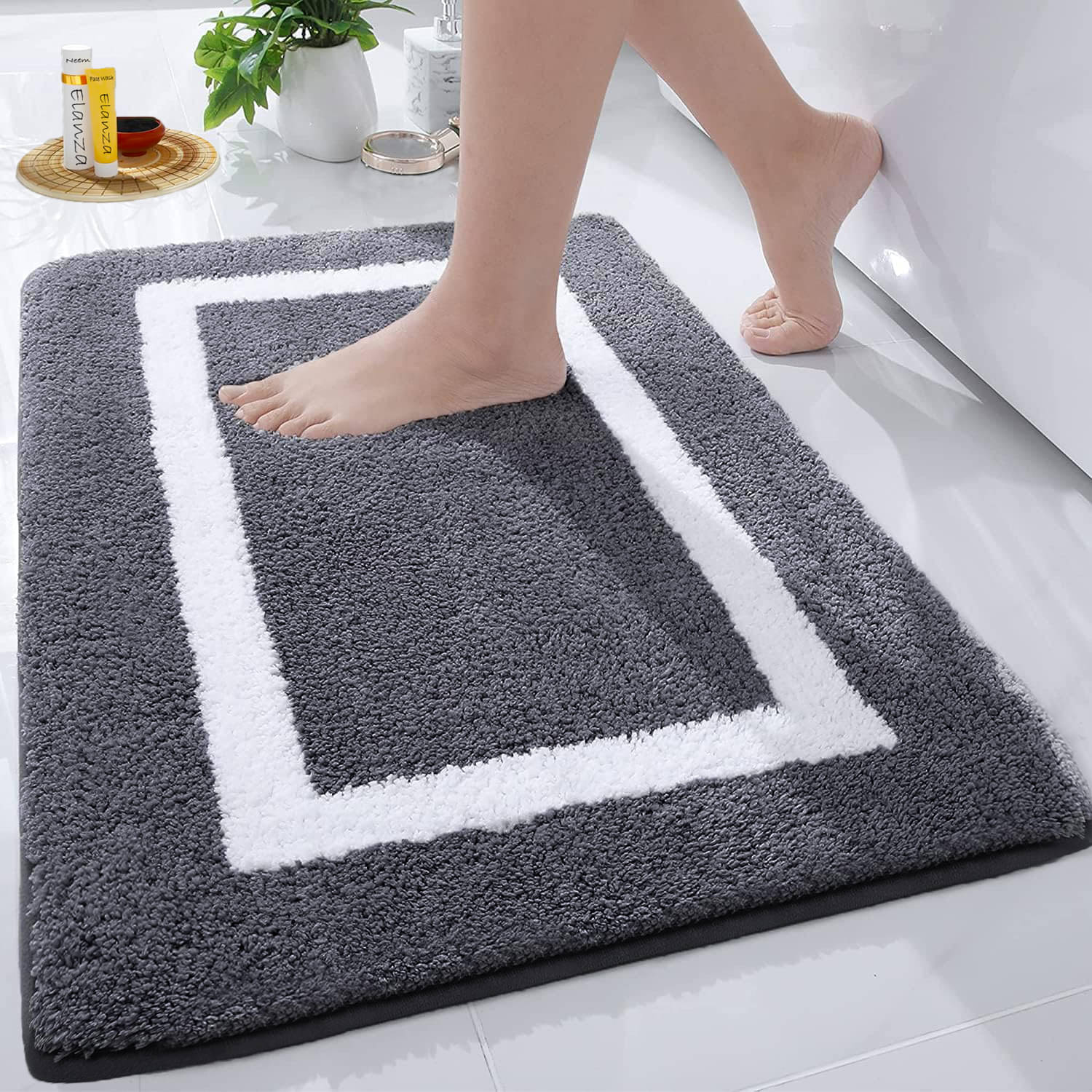     			ELANZA Black Polyester Rectangular Floor Mat ( Pack of 1 )
