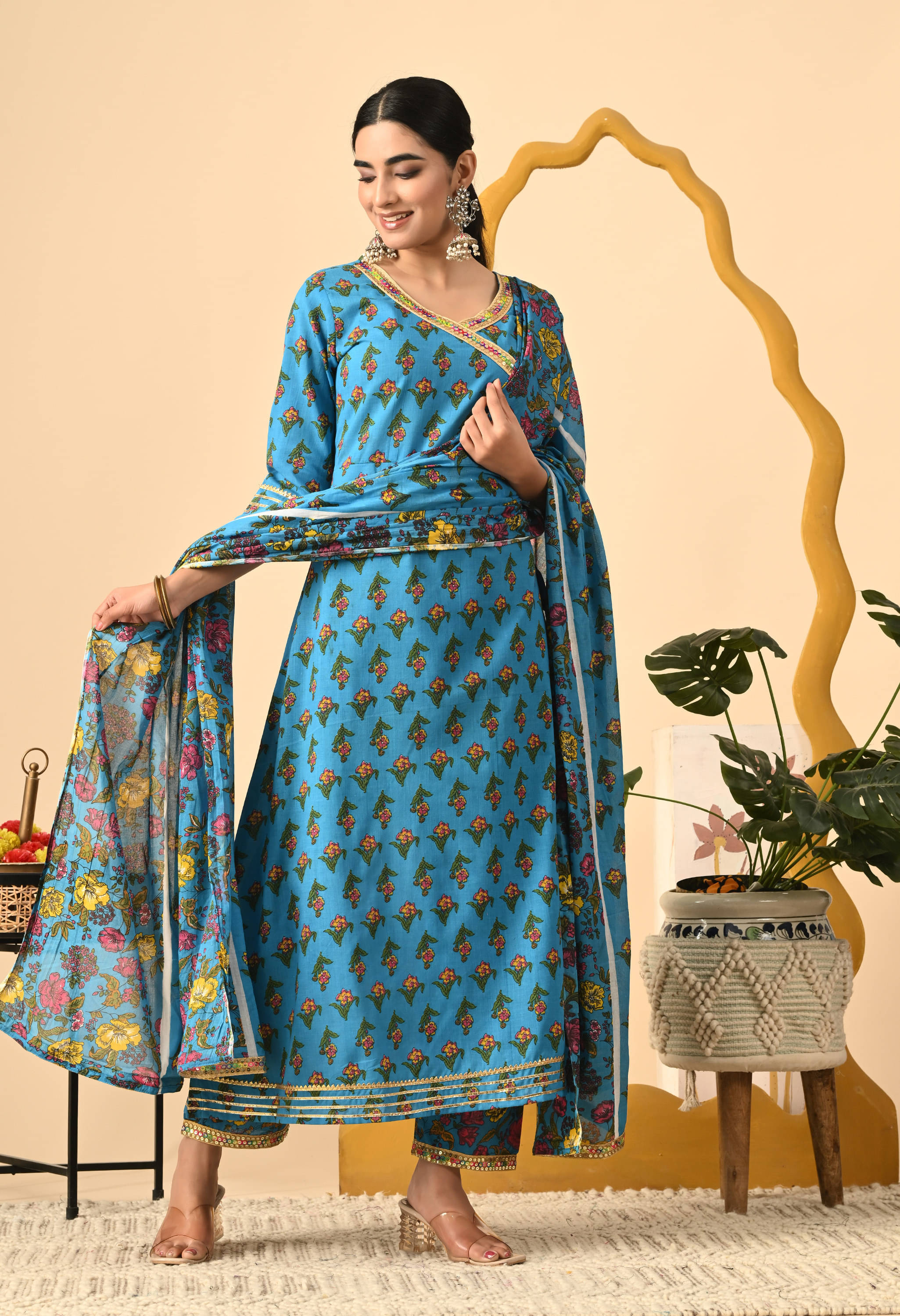 GlowWorld Women Cotton Printed A-line Kurti With Pants ( Light Green ) GlowWorld Women Cotton Printed A-line Kurti With Pants ( Light Green )