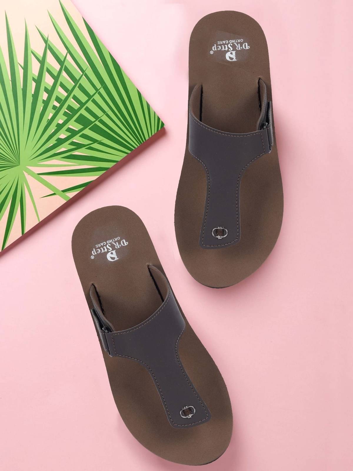    			DOCTOR STEP Brown Men's Daily Slipper