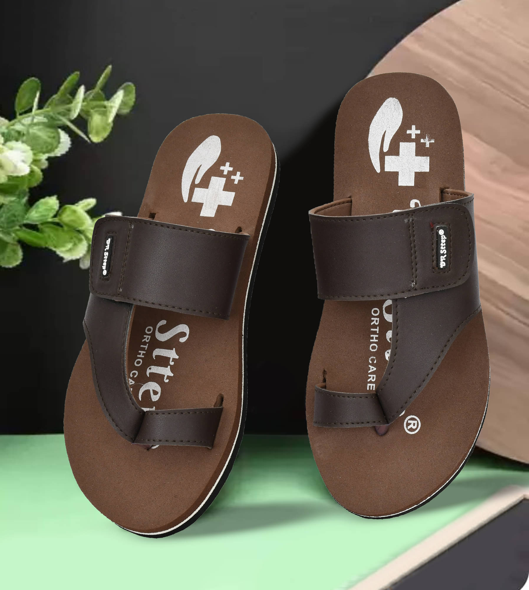     			DOCTOR STEP Brown Men's Daily Slipper