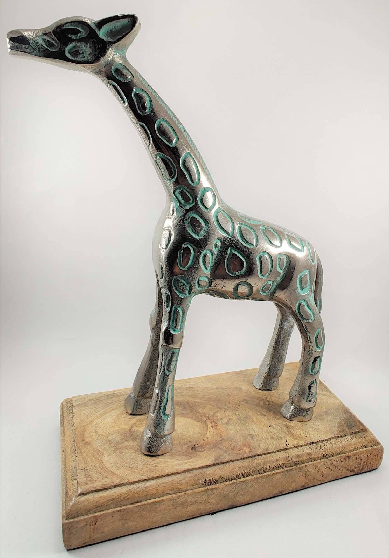     			Neo Classic Giraffe Metal Animal Statue with Wooden Base Home Office Cafe Hotel Decorative Showpiece  -  25 cm (Aluminium, Wood, Silver)