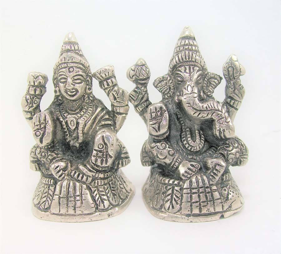 Neo Classic Goddess Laxmi & Lord Ganesh Brass God Idol Decorative Showpiece - 7.5 cm (Aluminium, Silver) Neo Classic Goddess Laxmi & Lord Ganesh Brass God Idol Decorative Showpiece - 7.5 cm (Aluminium, Silver)