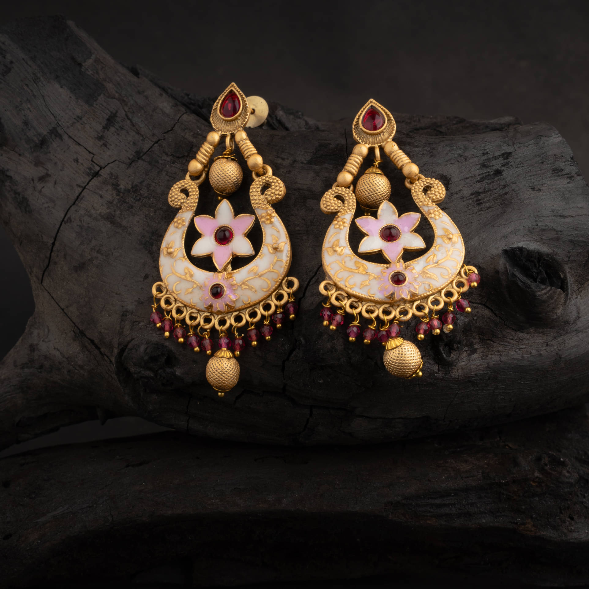     			Rhosyn Pink Drop Earrings ( Pack of 1 )