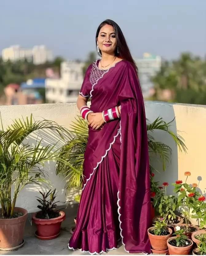 Suali Georgette Self Design Tant Saree With Unstitched Blouse Piece ( Wine ) Suali Georgette Self Design Tant Saree With Unstitched Blouse Piece ( Wine )