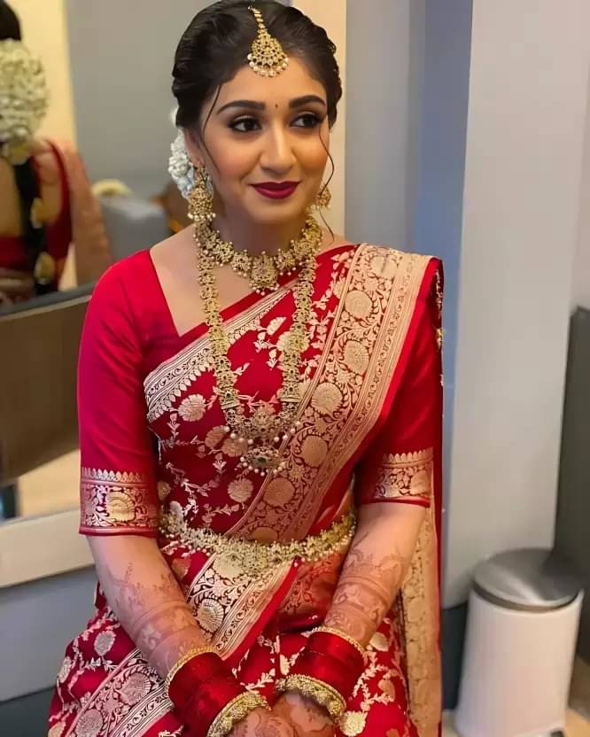 Suali Silk Woven Banarasi saree With Unstitched Blouse Piece ( Red ) Suali Silk Woven Banarasi saree With Unstitched Blouse Piece ( Red )