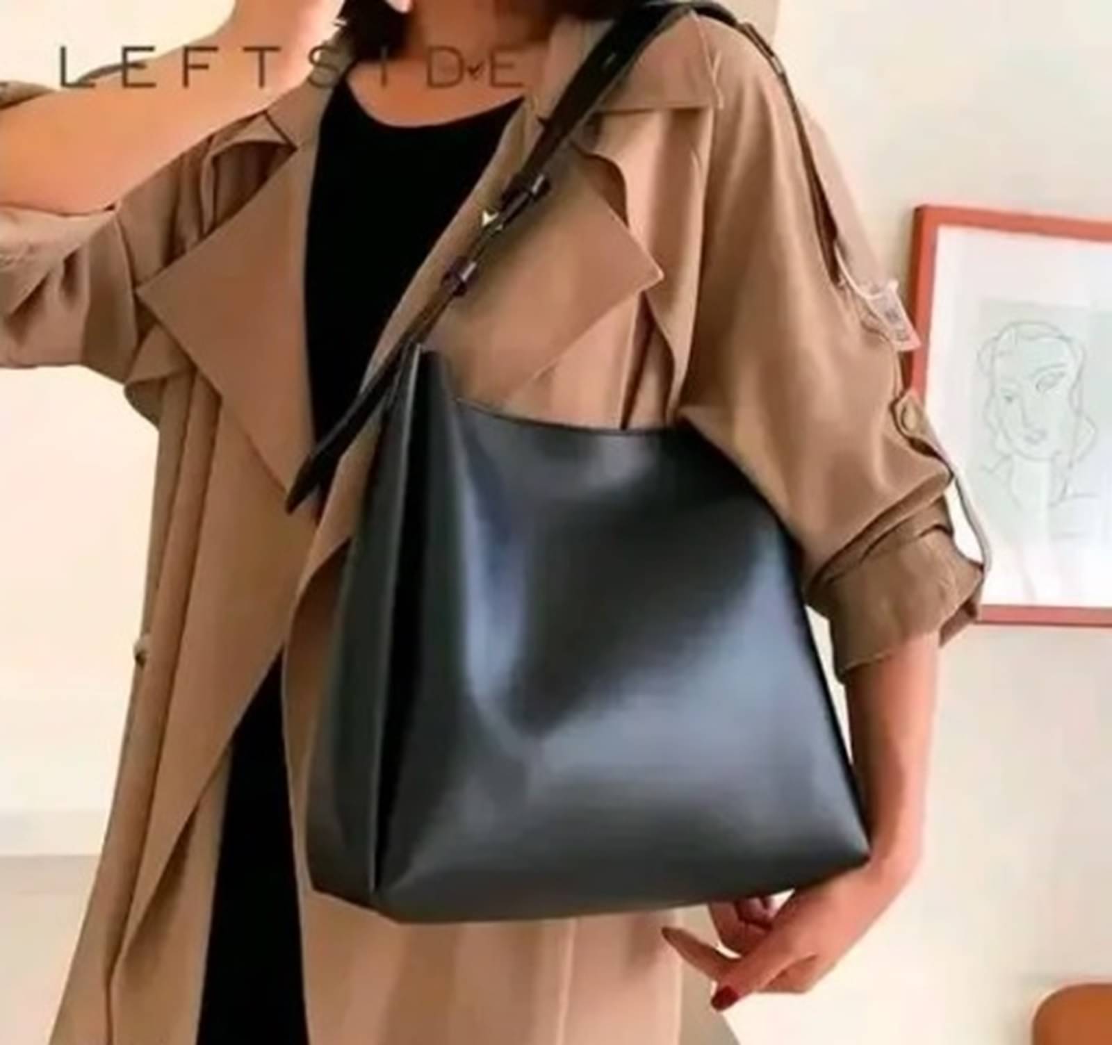    			UOB Shoulder Bag Artificial Leather Set of 1 ( Black )