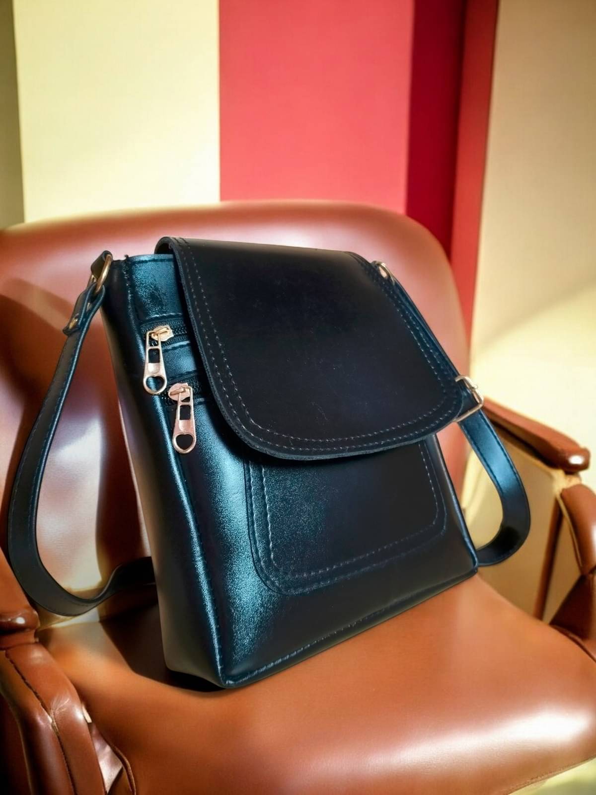     			UOB Sling Bag Artificial Leather Set of 1 ( Black )