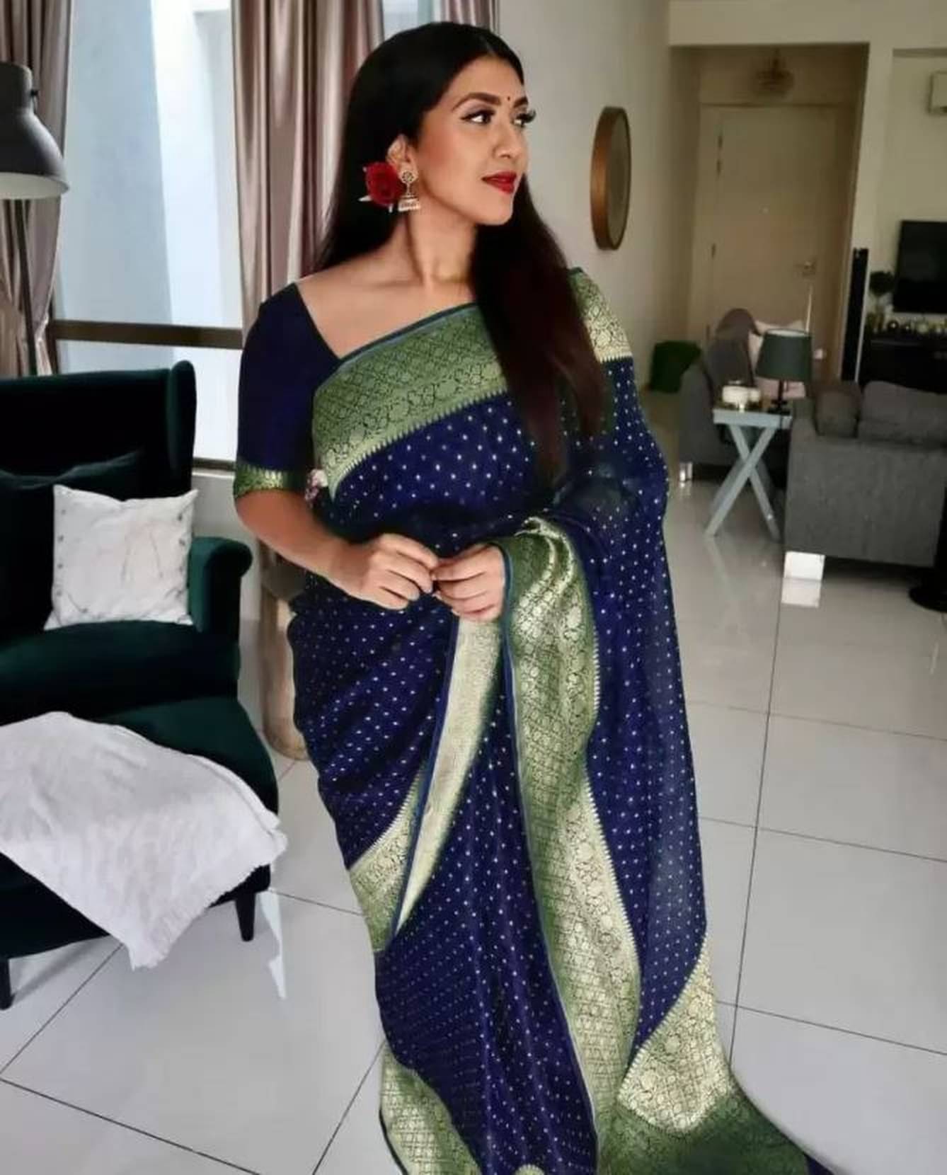 A TO Z CART Jacquard Embellished Banarasi saree With Unstitched Blouse Piece ( Navy Blue ) A TO Z CART Jacquard Embellished Banarasi saree With Unstitched Blouse Piece ( Navy Blue )