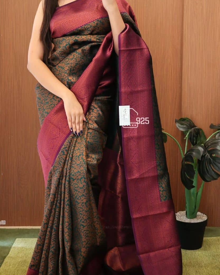ISARA Art Silk Solid Banarasi saree With Unstitched Blouse Piece ( Green ) - Sarees | Buy online on ZillyBuy