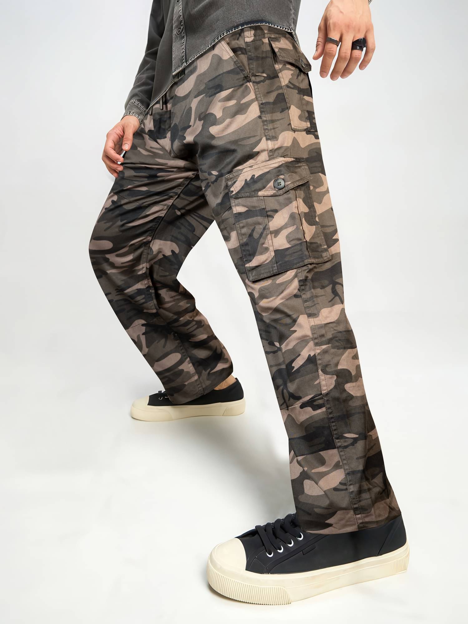     			JB JUST BLACK Relax Flat Men's Cargos - Brown ( Pack of 1 )