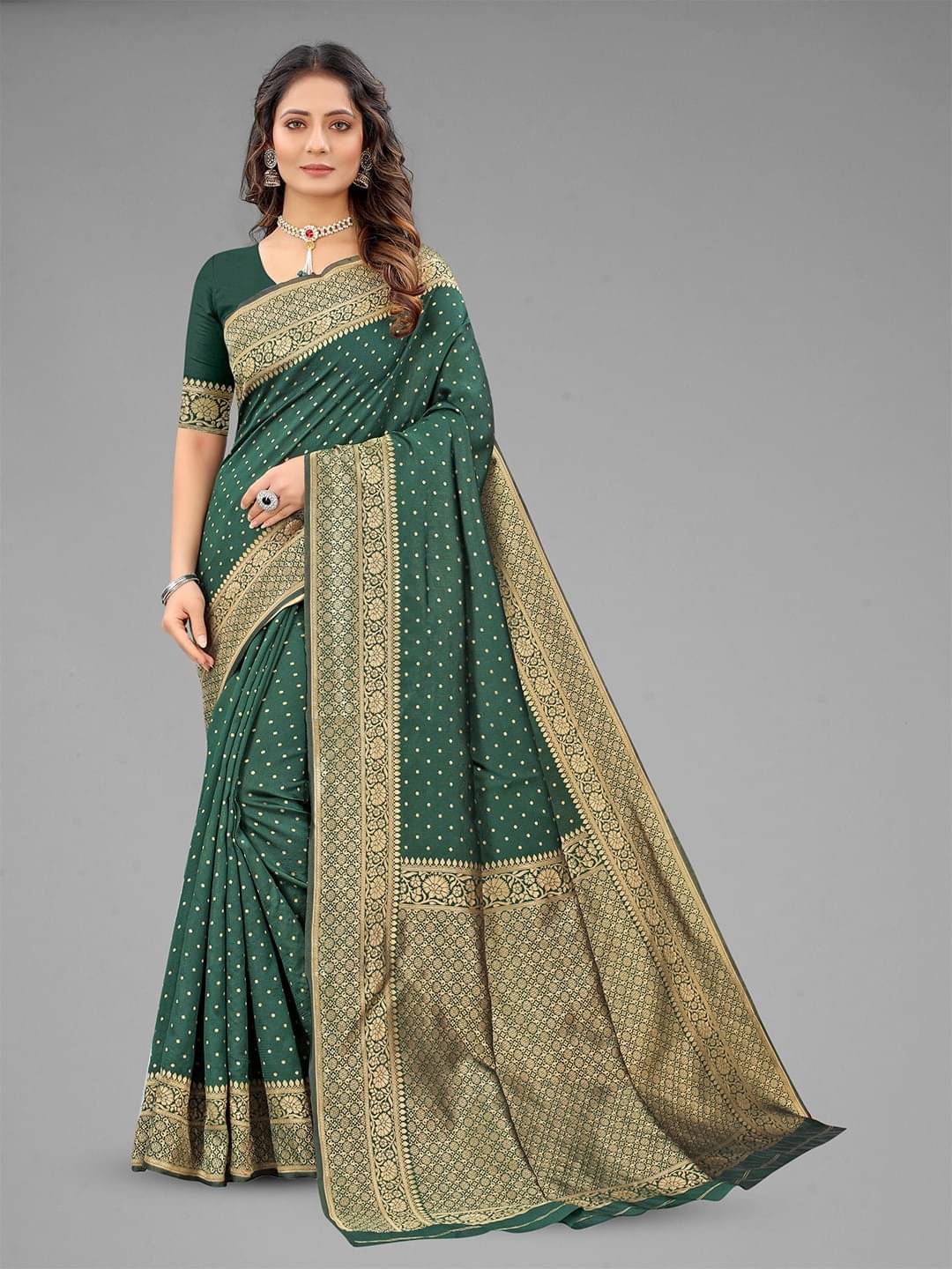     			JULEE Jacquard Embellished Banarasi saree With Unstitched Blouse Piece ( Green )