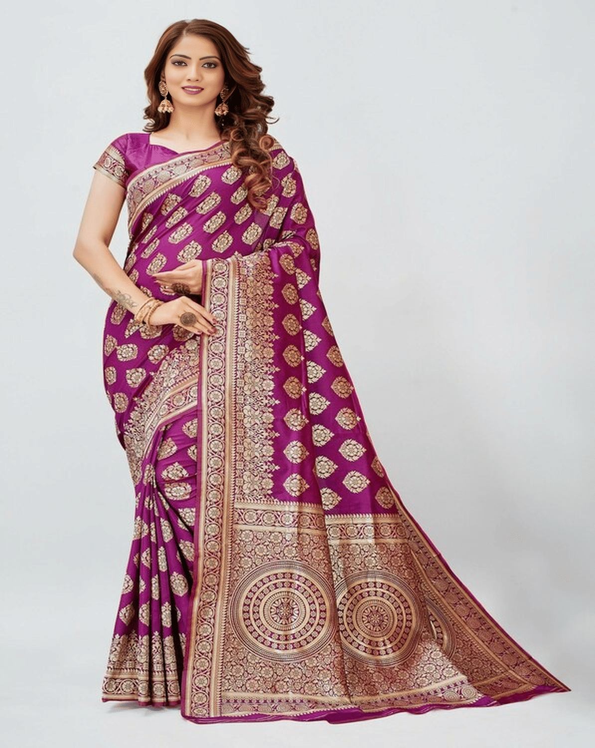     			JULEE Jacquard Embellished Banarasi saree With Unstitched Blouse Piece ( Purple )
