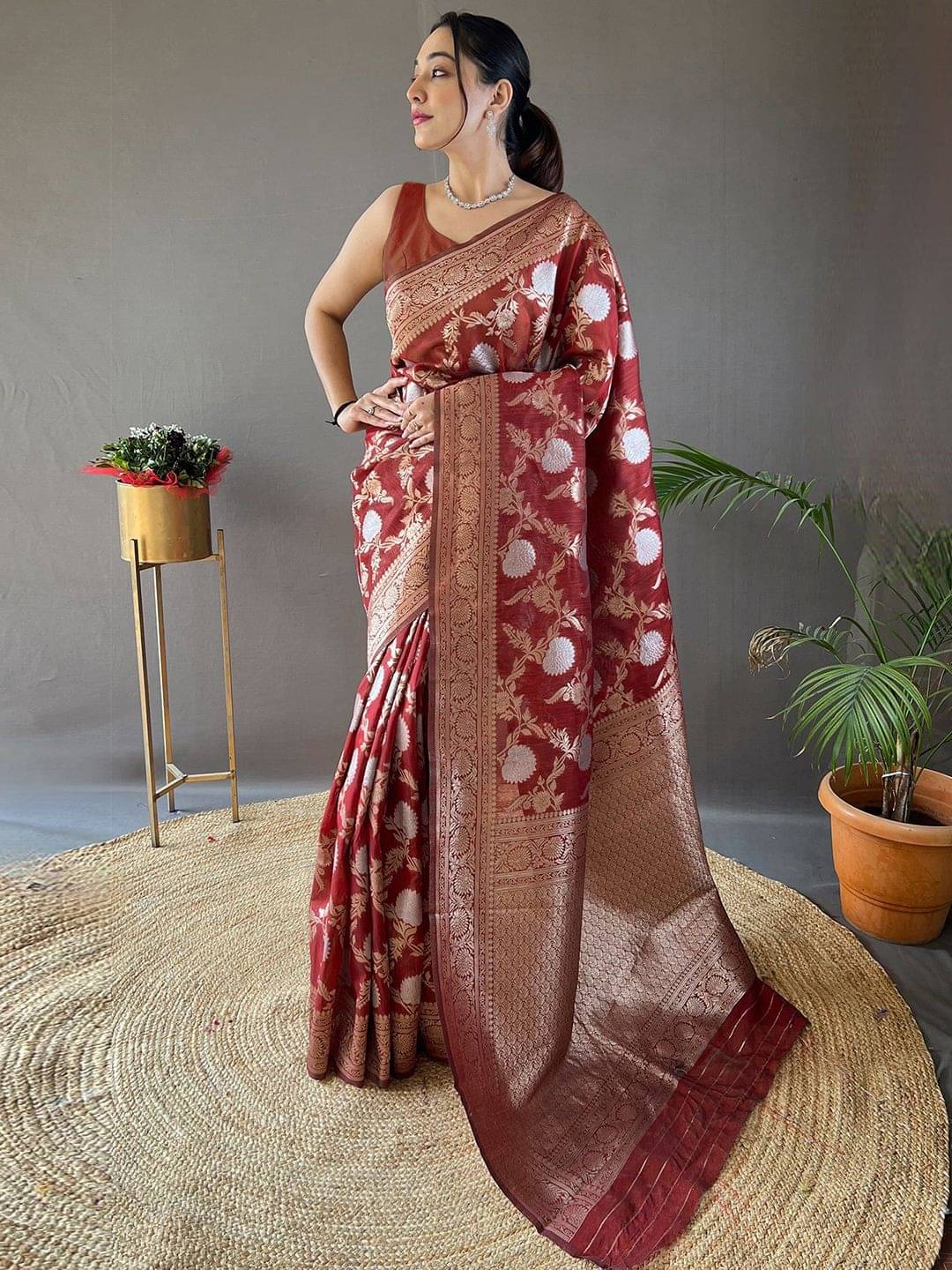 Lady Shopi Jacquard Embellished Banarasi saree With Unstitched Blouse Piece ( Maroon ) Lady Shopi Jacquard Embellished Banarasi saree With Unstitched Blouse Piece ( Maroon )
