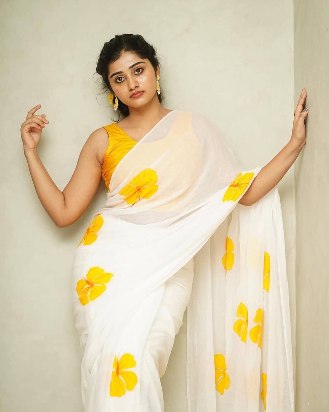 A TO Z CART Cotton Silk Embellished Paithani Sarees With Unstitched Blouse Piece ( Multicolor ) A TO Z CART Cotton Silk Embellished Paithani Sarees With Unstitched Blouse Piece ( Multicolor )