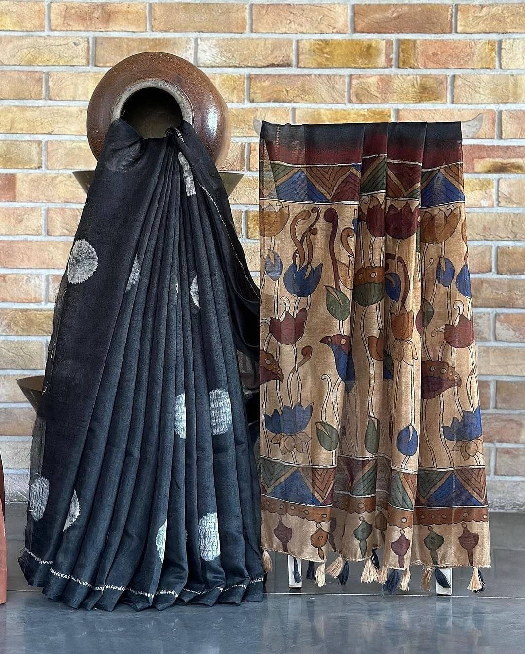 A TO Z CART Linen Embellished Paithani Sarees With Unstitched Blouse Piece ( Black ) A TO Z CART Linen Embellished Paithani Sarees With Unstitched Blouse Piece ( Black )