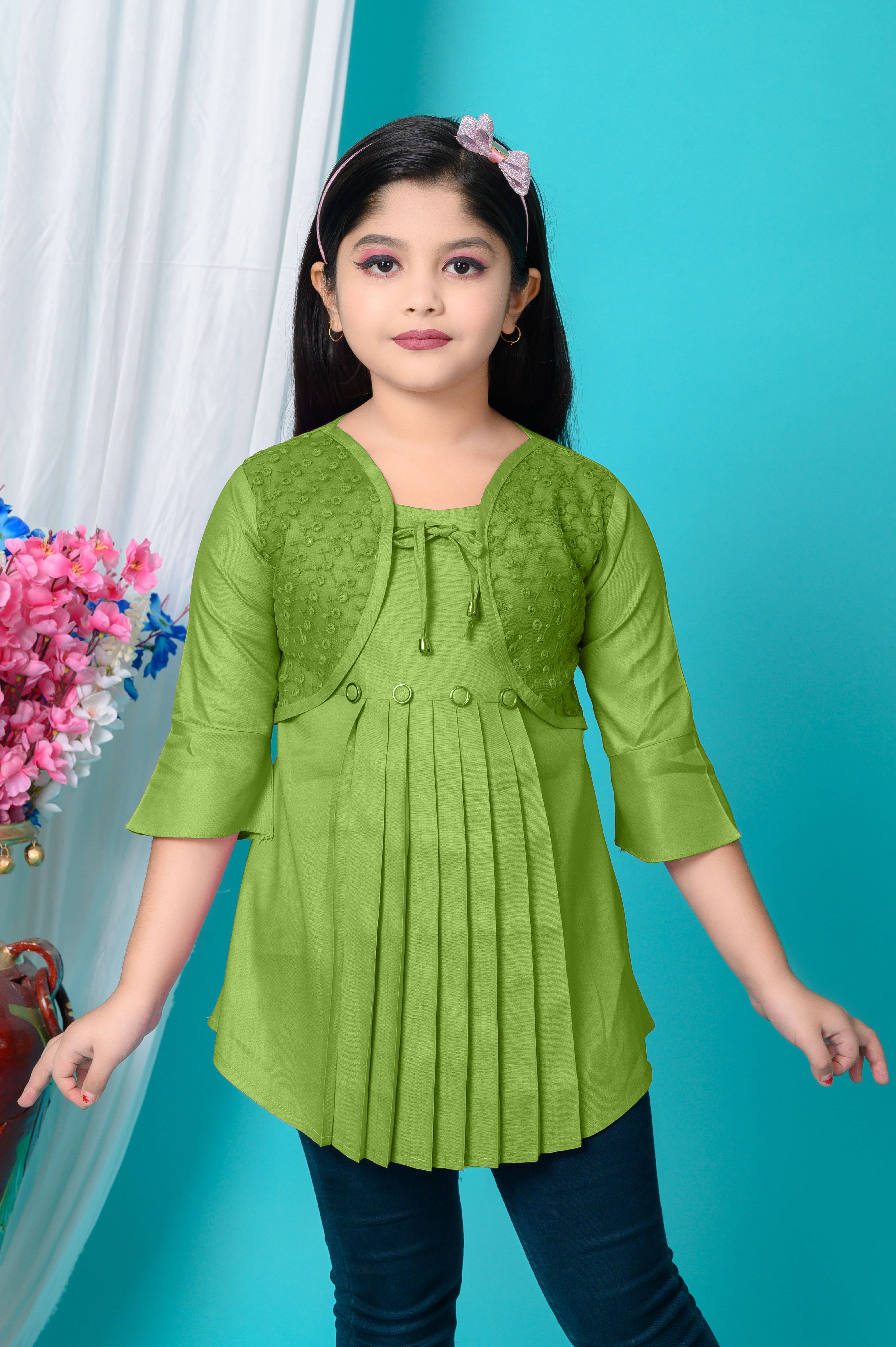     			DarjiFashion Pack of 1 Girls Rayon Top ( Green )