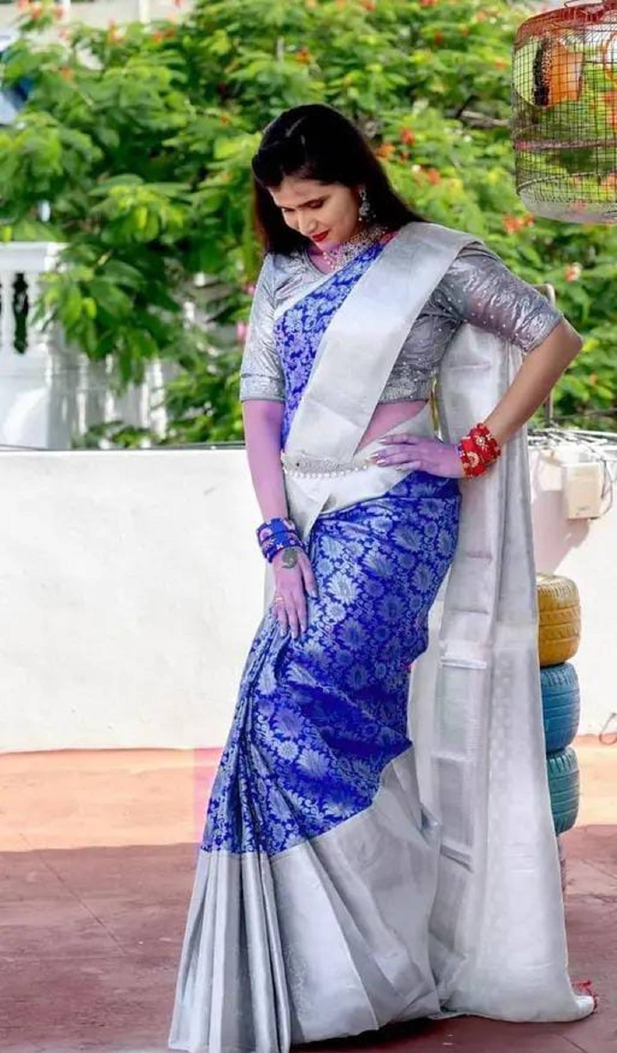 ISARA Art Silk Solid Banarasi saree With Unstitched Blouse Piece ( Blue ) ISARA Art Silk Solid Banarasi saree With Unstitched Blouse Piece ( Blue )