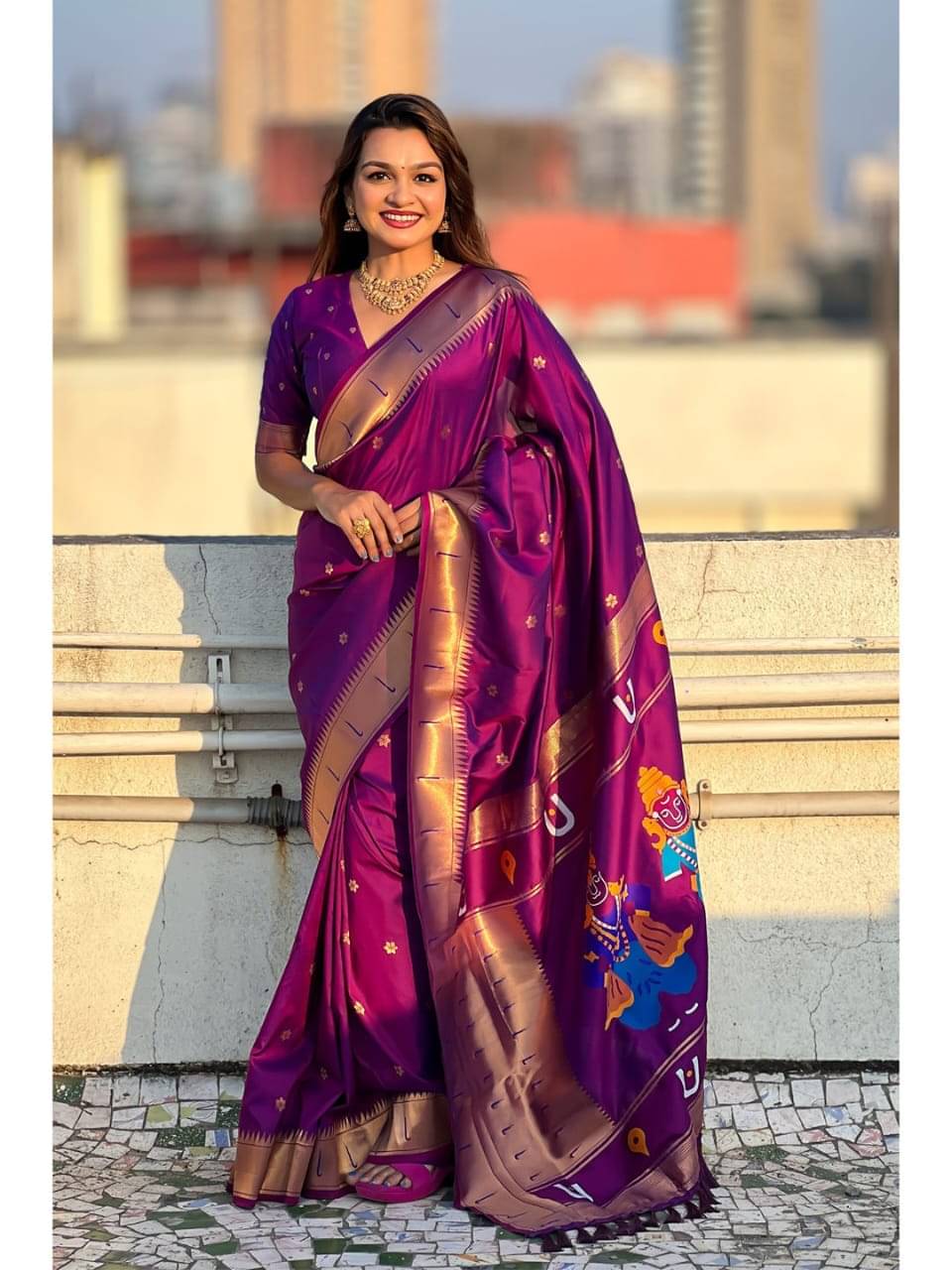 ISARA Art Silk Solid Banarasi saree With Unstitched Blouse Piece ( Magenta ) ISARA Art Silk Solid Banarasi saree With Unstitched Blouse Piece ( Magenta )