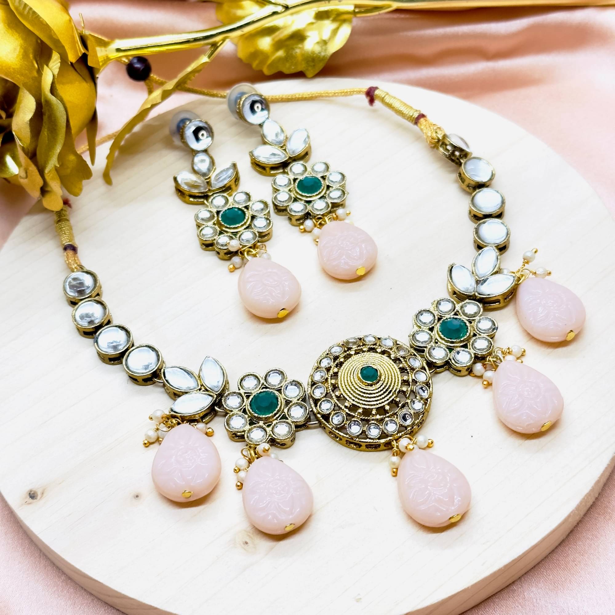     			JN HANDICRAFT Peach Alloy Necklace Set ( Pack of 1 )