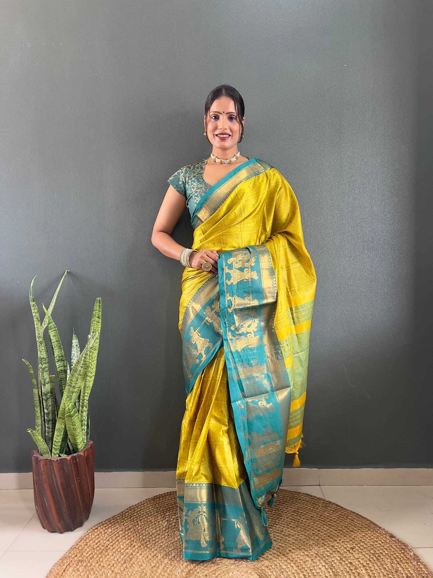     			JULEE Cotton Silk Embellished Paithani Sarees With Unstitched Blouse Piece ( Multicolor 1 )