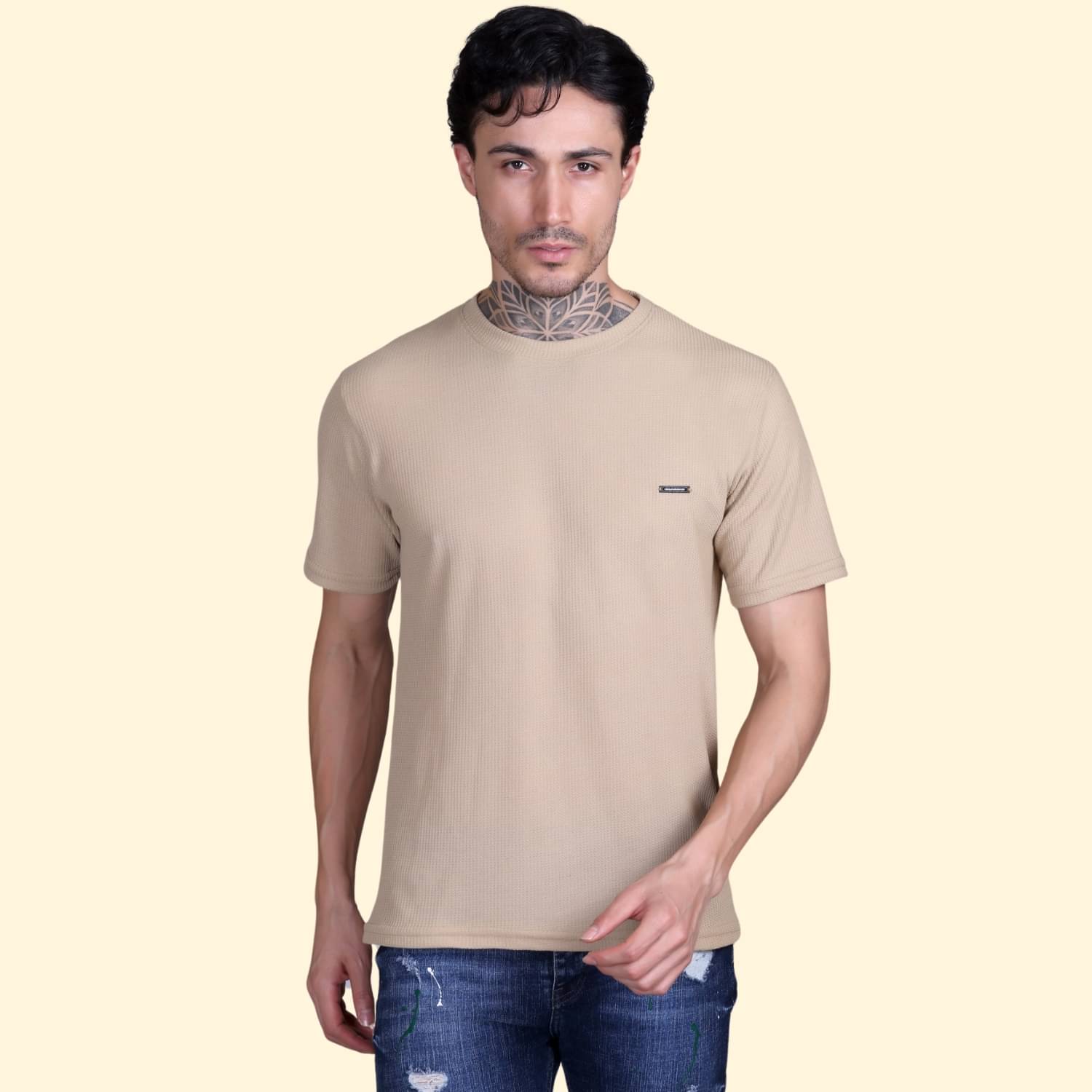 Looks United Men Cotton Blend Regular Fit Solid T-Shirt ( Camel ) Looks United Men Cotton Blend Regular Fit Solid T-Shirt ( Camel )
