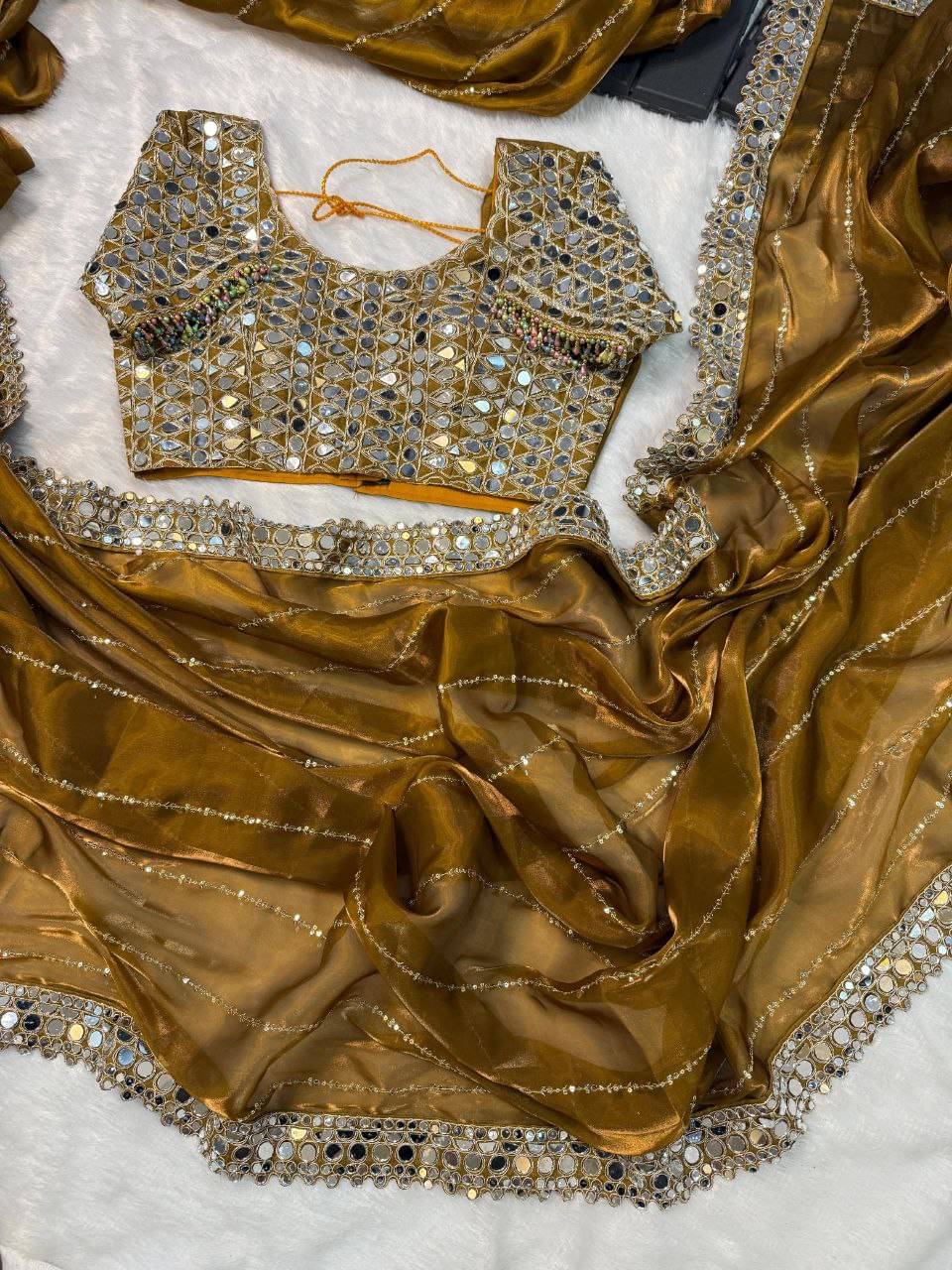     			Nil Madhav Art Silk Blend Embroidered Phulkari saree With Unstitched Blouse Piece ( Mustard )
