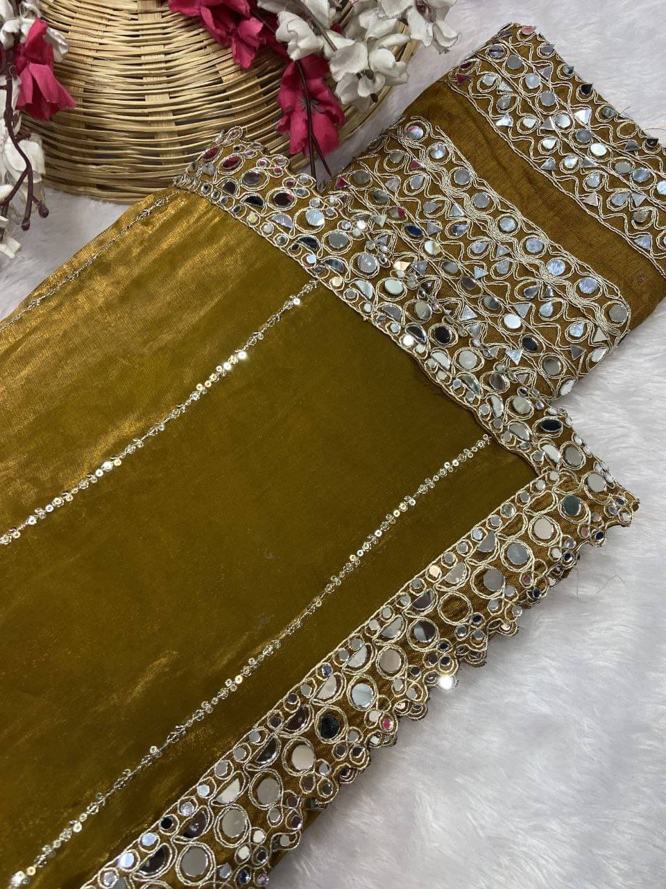     			Nil Madhav Art Silk Blend Embroidered Phulkari saree With Unstitched Blouse Piece ( Mustard )