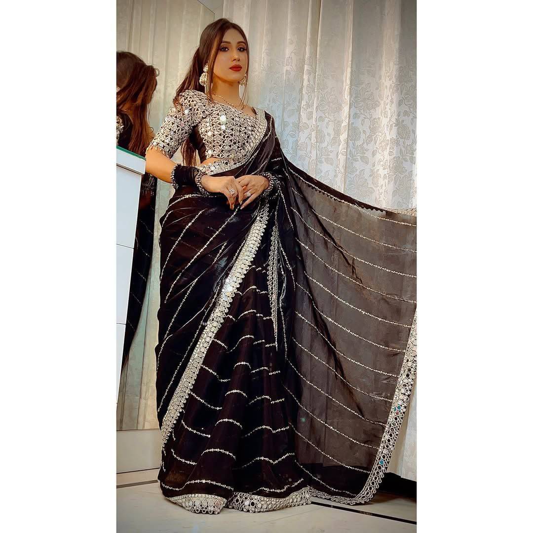     			Nil Madhav Art Silk Blend Embroidered Phulkari saree With Unstitched Blouse Piece ( Black )